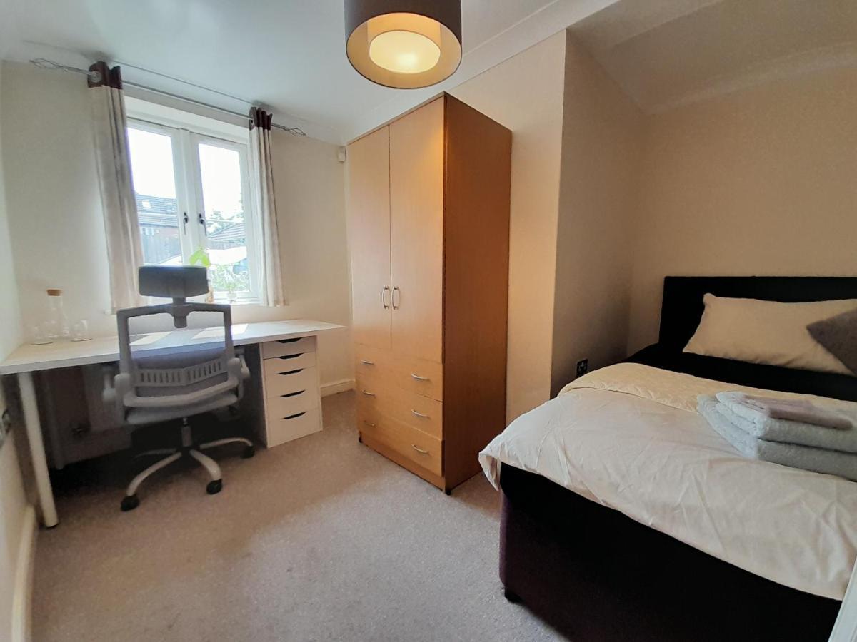 Private Rooms In A Shared House In Oxford - Host Lives In The Property Экстерьер фото